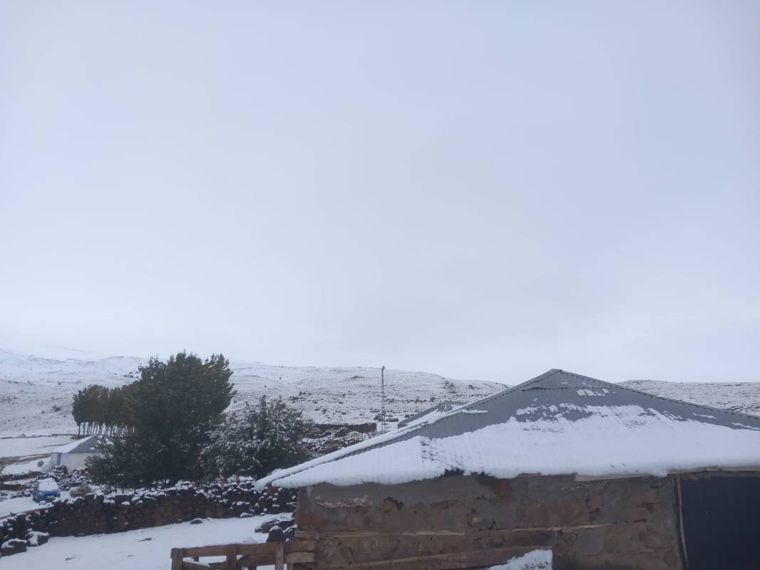 3 ilimiz beyaz örtüyle kaplandı! Kar kalınlığı 26 santimetre 3